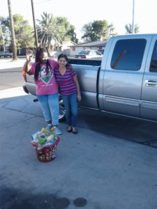 Evangelist-Deborah-Aguilera-Aguilar-holiday-basket-1