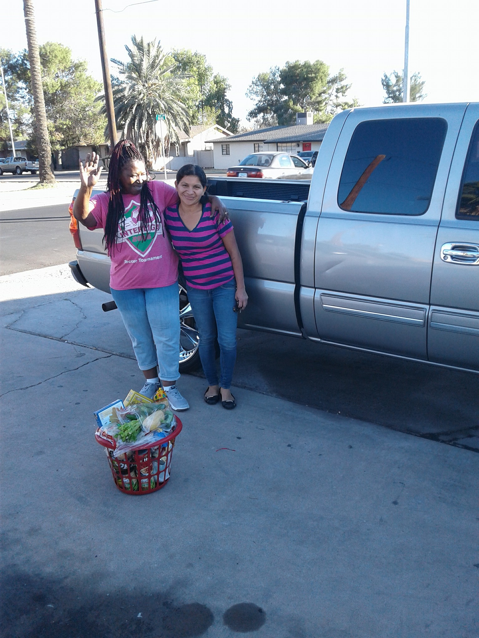 Evangelist-Deborah-Aguilera-Aguilar-holiday-basket-1